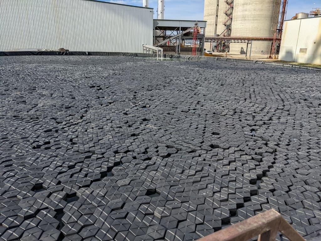 Floating cover installation on water treatment facility